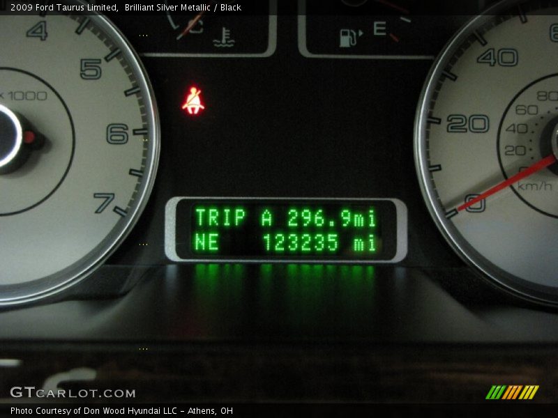 Brilliant Silver Metallic / Black 2009 Ford Taurus Limited