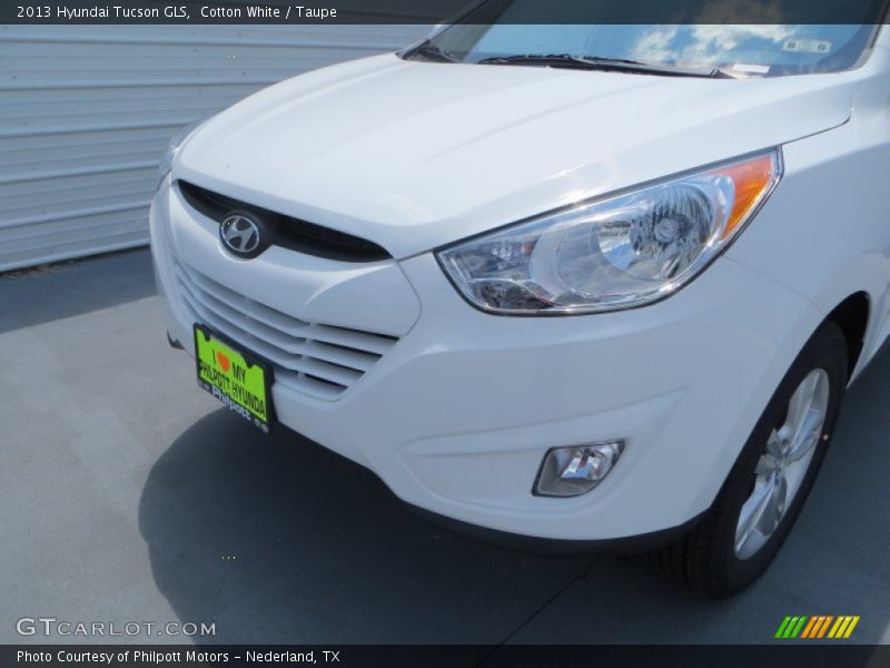 Cotton White / Taupe 2013 Hyundai Tucson GLS