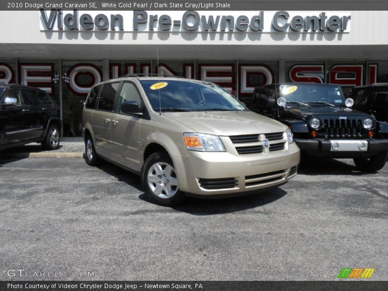 White Gold Pearl / Dark Slate Gray/Light Shale 2010 Dodge Grand Caravan SE