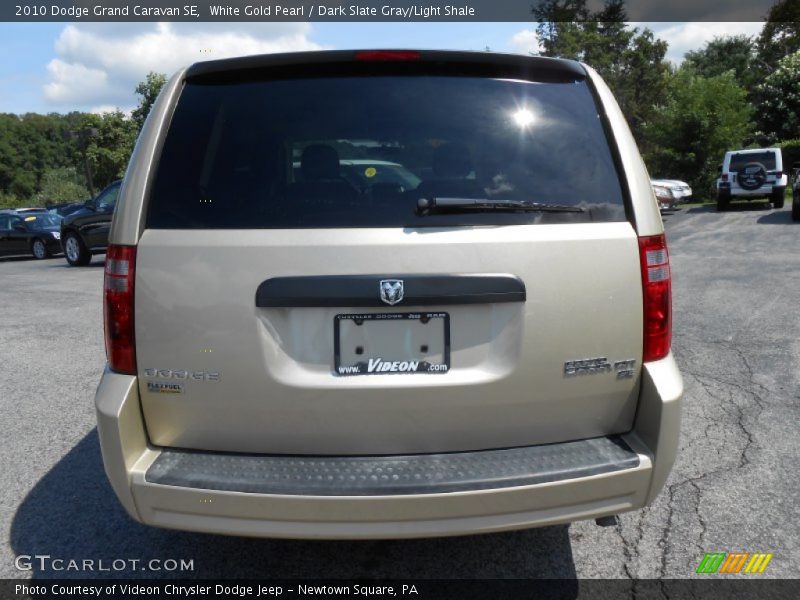 White Gold Pearl / Dark Slate Gray/Light Shale 2010 Dodge Grand Caravan SE