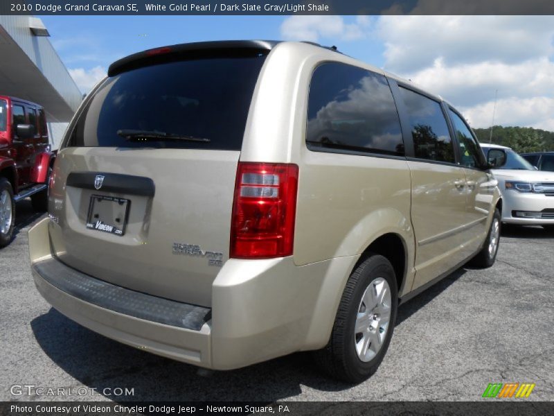 White Gold Pearl / Dark Slate Gray/Light Shale 2010 Dodge Grand Caravan SE