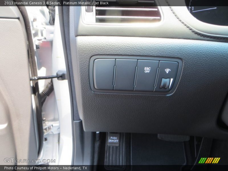 Platinum Metallic / Jet Black 2013 Hyundai Genesis 3.8 Sedan