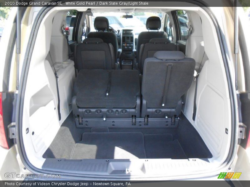 White Gold Pearl / Dark Slate Gray/Light Shale 2010 Dodge Grand Caravan SE