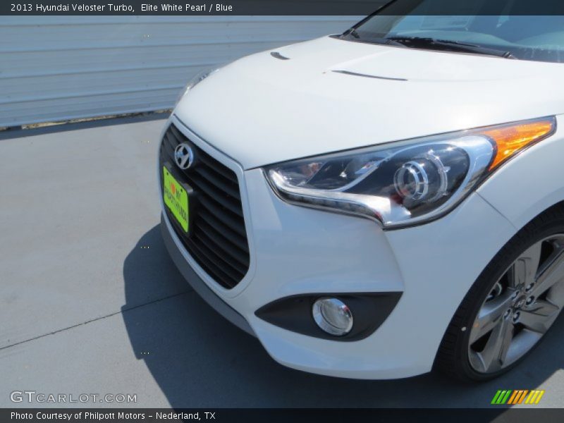Elite White Pearl / Blue 2013 Hyundai Veloster Turbo