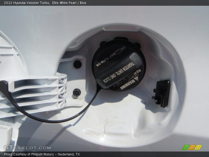 Elite White Pearl / Blue 2013 Hyundai Veloster Turbo