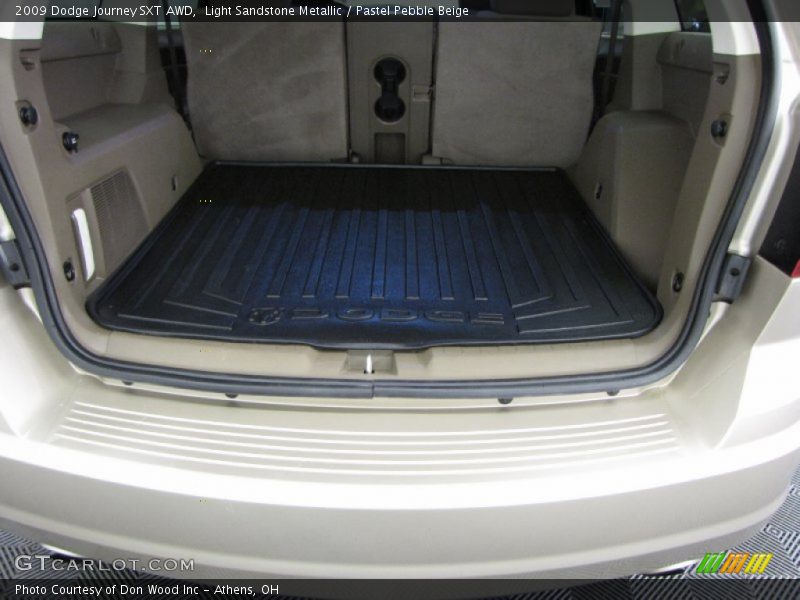 Light Sandstone Metallic / Pastel Pebble Beige 2009 Dodge Journey SXT AWD
