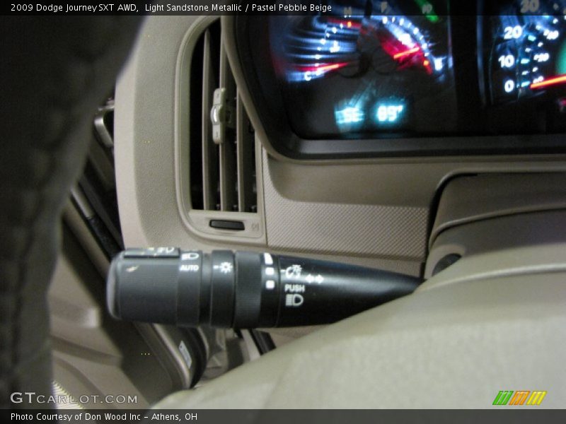 Light Sandstone Metallic / Pastel Pebble Beige 2009 Dodge Journey SXT AWD