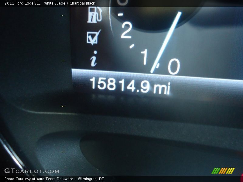 White Suede / Charcoal Black 2011 Ford Edge SEL