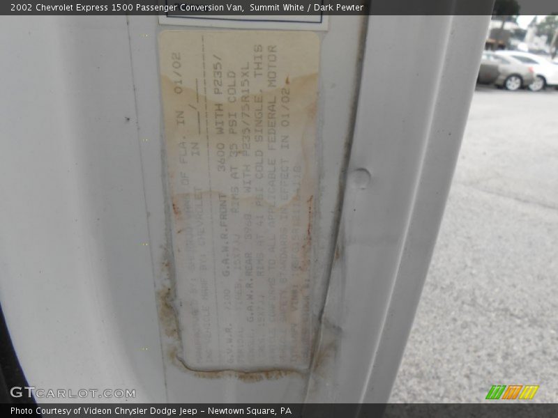 Summit White / Dark Pewter 2002 Chevrolet Express 1500 Passenger Conversion Van