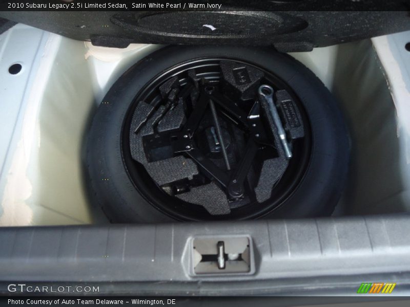 Satin White Pearl / Warm Ivory 2010 Subaru Legacy 2.5i Limited Sedan