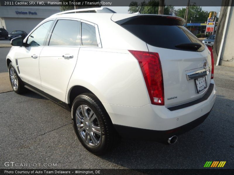 Platinum Ice Tricoat / Titanium/Ebony 2011 Cadillac SRX FWD