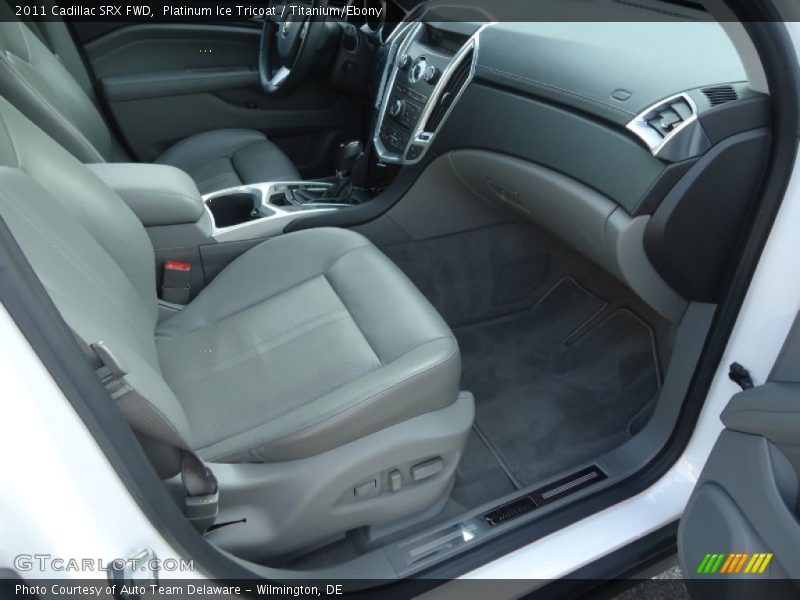 Platinum Ice Tricoat / Titanium/Ebony 2011 Cadillac SRX FWD