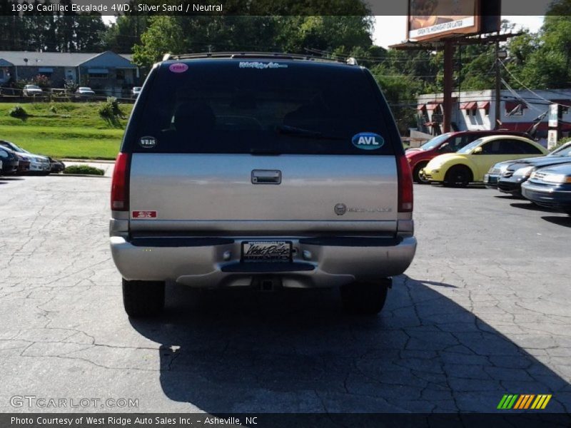 Silver Sand / Neutral 1999 Cadillac Escalade 4WD