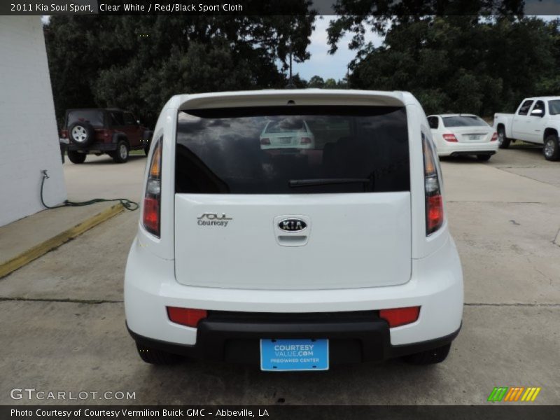 Clear White / Red/Black Sport Cloth 2011 Kia Soul Sport