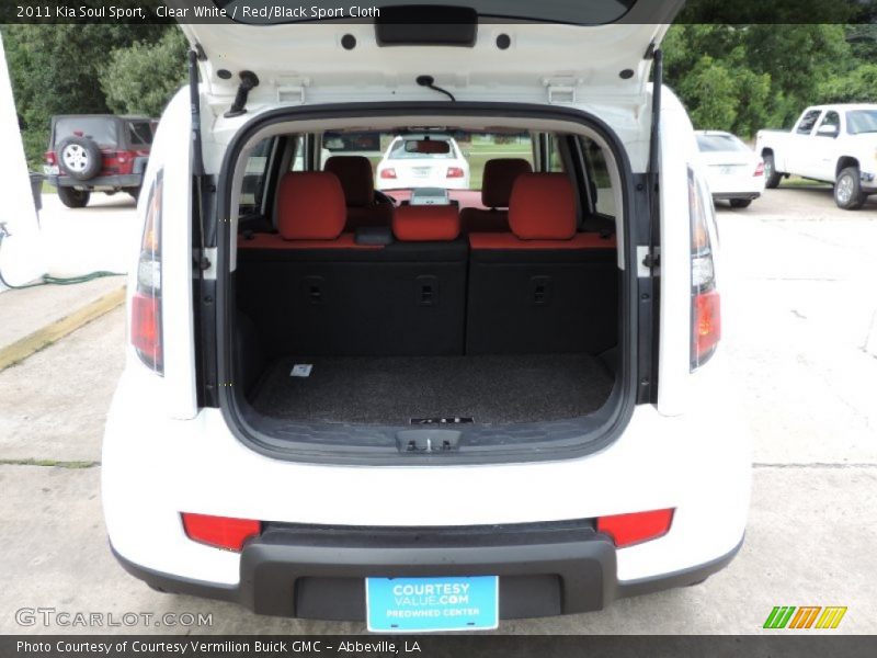 Clear White / Red/Black Sport Cloth 2011 Kia Soul Sport