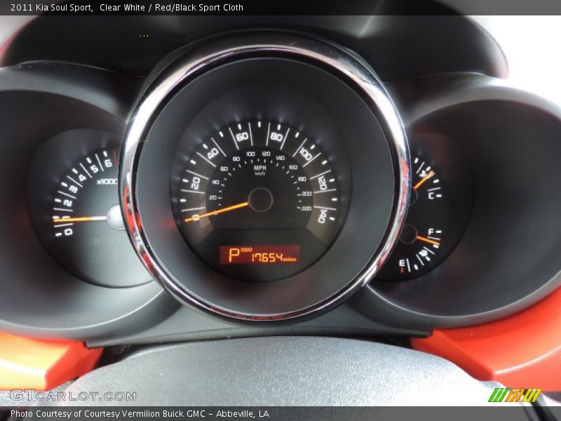 Clear White / Red/Black Sport Cloth 2011 Kia Soul Sport