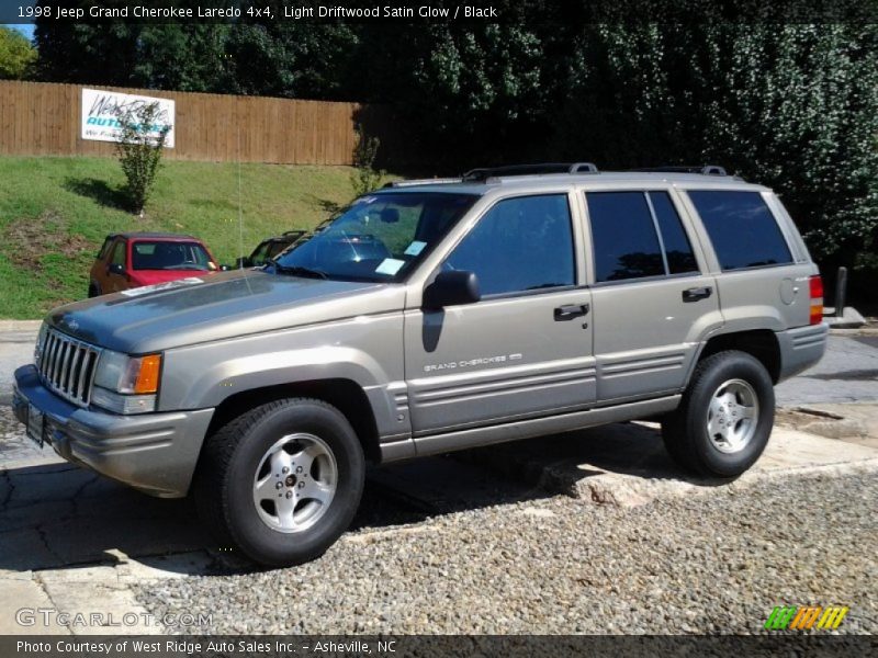 Light Driftwood Satin Glow / Black 1998 Jeep Grand Cherokee Laredo 4x4