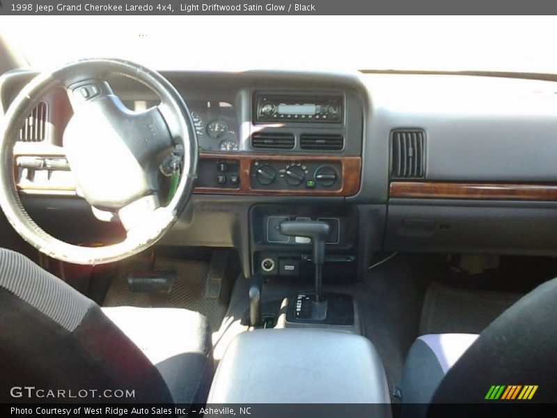 Light Driftwood Satin Glow / Black 1998 Jeep Grand Cherokee Laredo 4x4