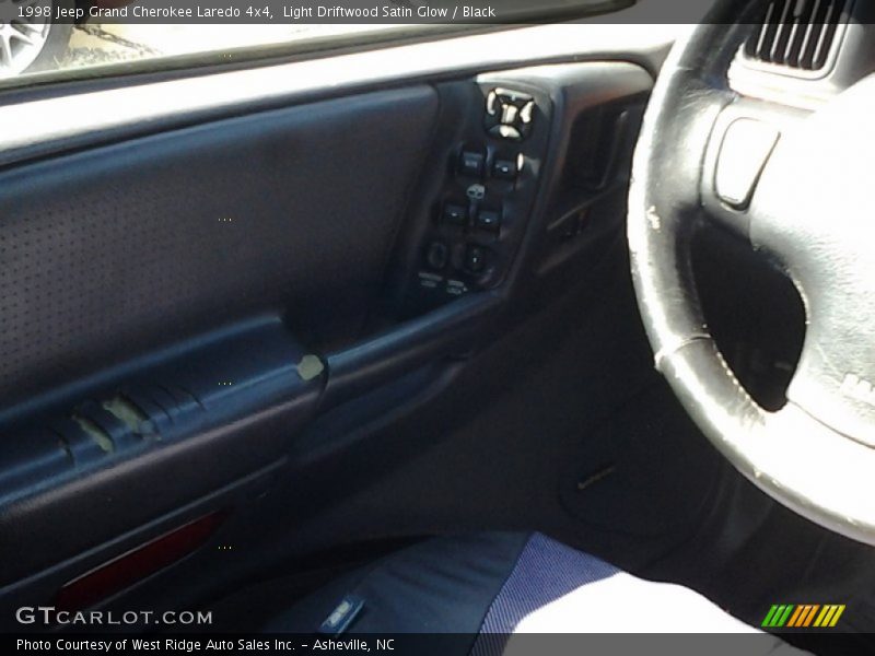 Light Driftwood Satin Glow / Black 1998 Jeep Grand Cherokee Laredo 4x4