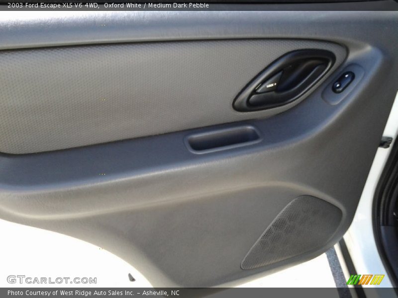 Oxford White / Medium Dark Pebble 2003 Ford Escape XLS V6 4WD