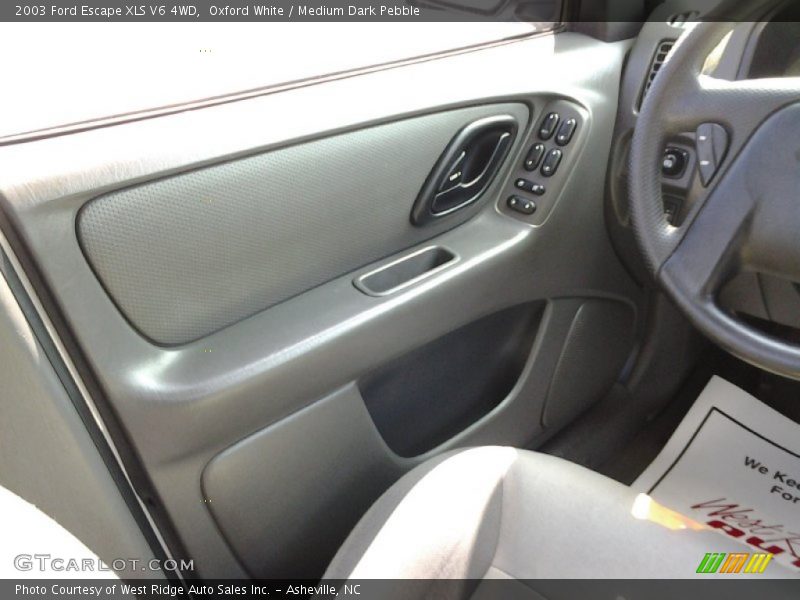 Oxford White / Medium Dark Pebble 2003 Ford Escape XLS V6 4WD