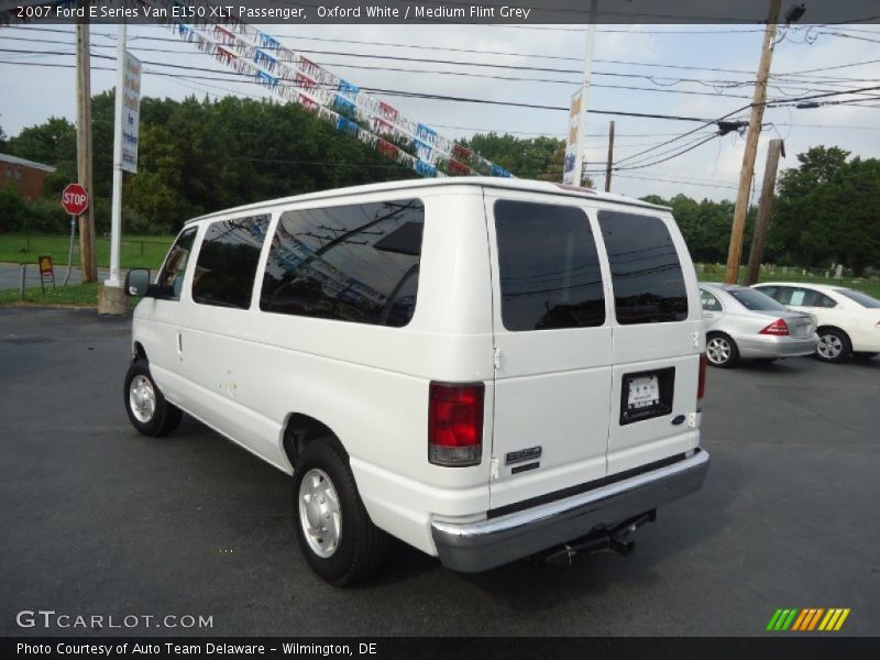 Oxford White / Medium Flint Grey 2007 Ford E Series Van E150 XLT Passenger