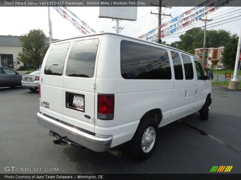 Oxford White / Medium Flint Grey 2007 Ford E Series Van E150 XLT Passenger