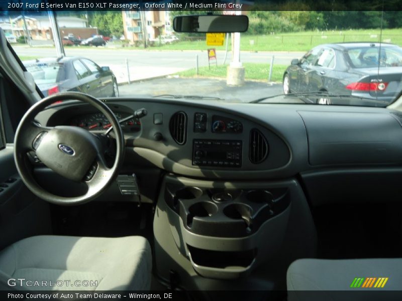 Oxford White / Medium Flint Grey 2007 Ford E Series Van E150 XLT Passenger