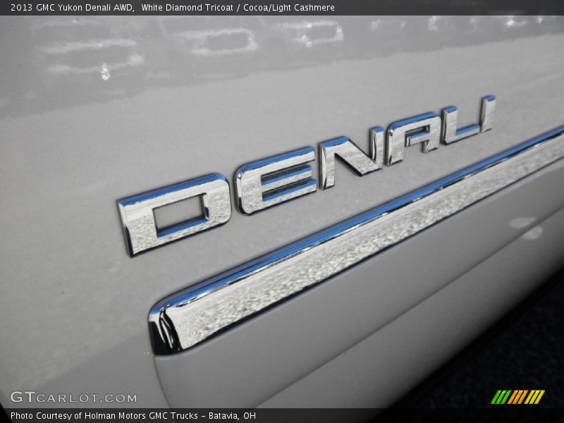 White Diamond Tricoat / Cocoa/Light Cashmere 2013 GMC Yukon Denali AWD