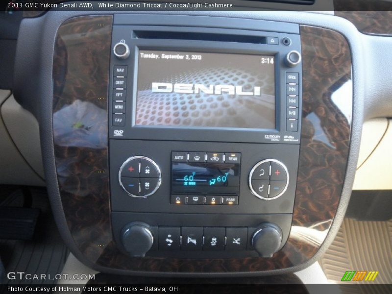 White Diamond Tricoat / Cocoa/Light Cashmere 2013 GMC Yukon Denali AWD