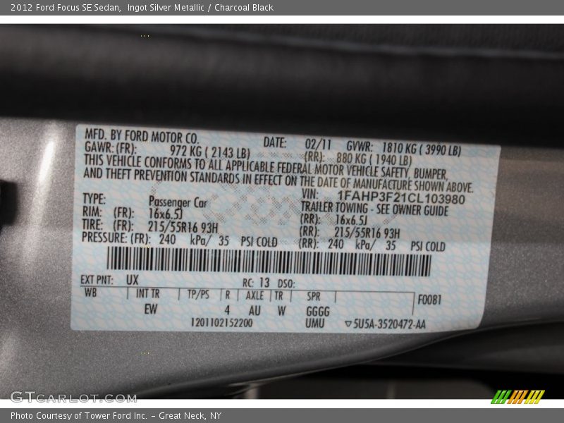 Ingot Silver Metallic / Charcoal Black 2012 Ford Focus SE Sedan