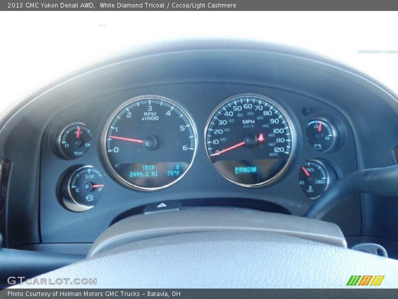 White Diamond Tricoat / Cocoa/Light Cashmere 2013 GMC Yukon Denali AWD