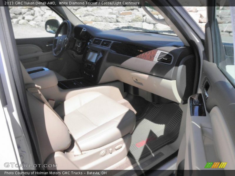 White Diamond Tricoat / Cocoa/Light Cashmere 2013 GMC Yukon Denali AWD