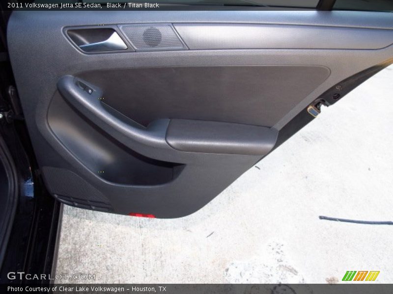 Black / Titan Black 2011 Volkswagen Jetta SE Sedan