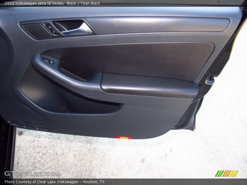 Black / Titan Black 2011 Volkswagen Jetta SE Sedan