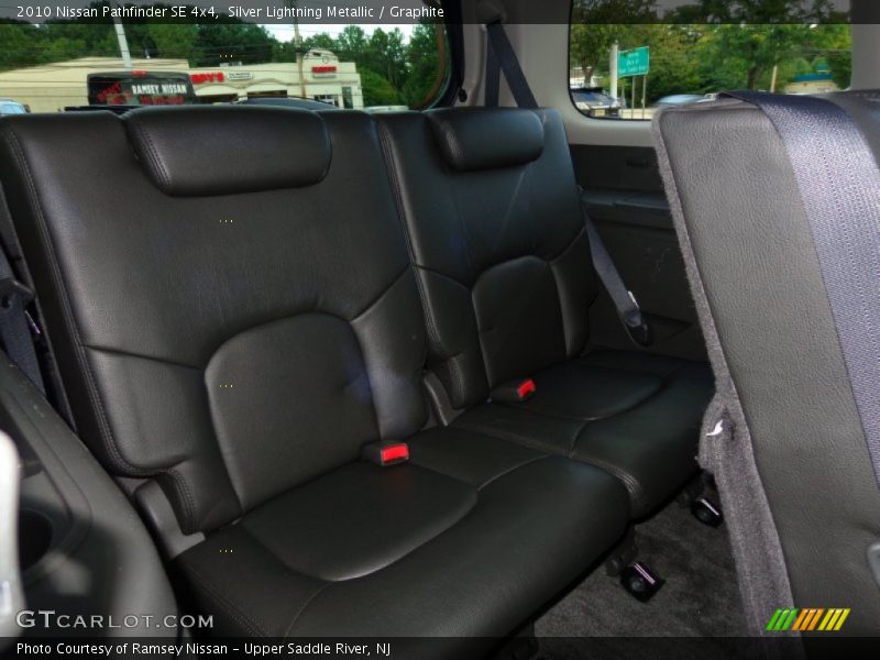Silver Lightning Metallic / Graphite 2010 Nissan Pathfinder SE 4x4