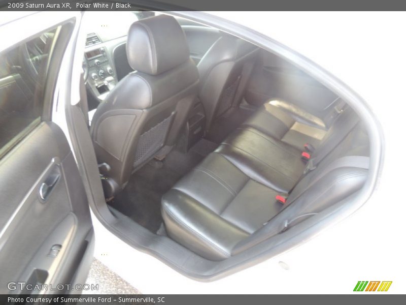 Polar White / Black 2009 Saturn Aura XR