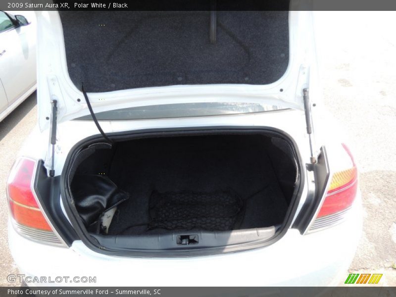 Polar White / Black 2009 Saturn Aura XR