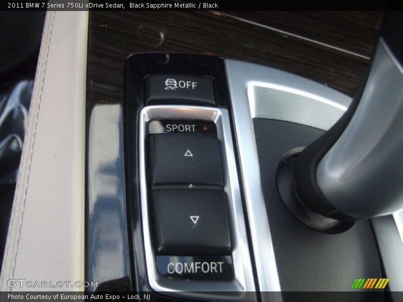Controls of 2011 7 Series 750Li xDrive Sedan