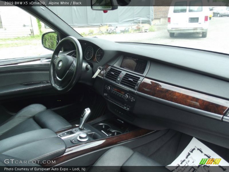 Alpine White / Black 2009 BMW X5 xDrive30i