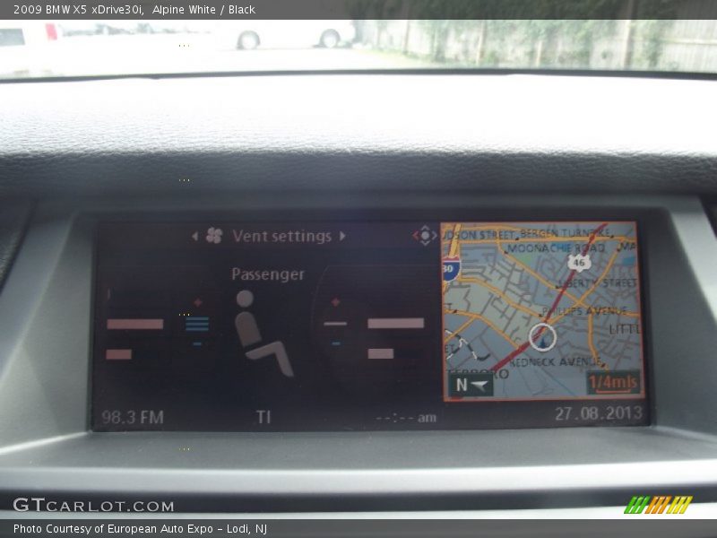 Alpine White / Black 2009 BMW X5 xDrive30i