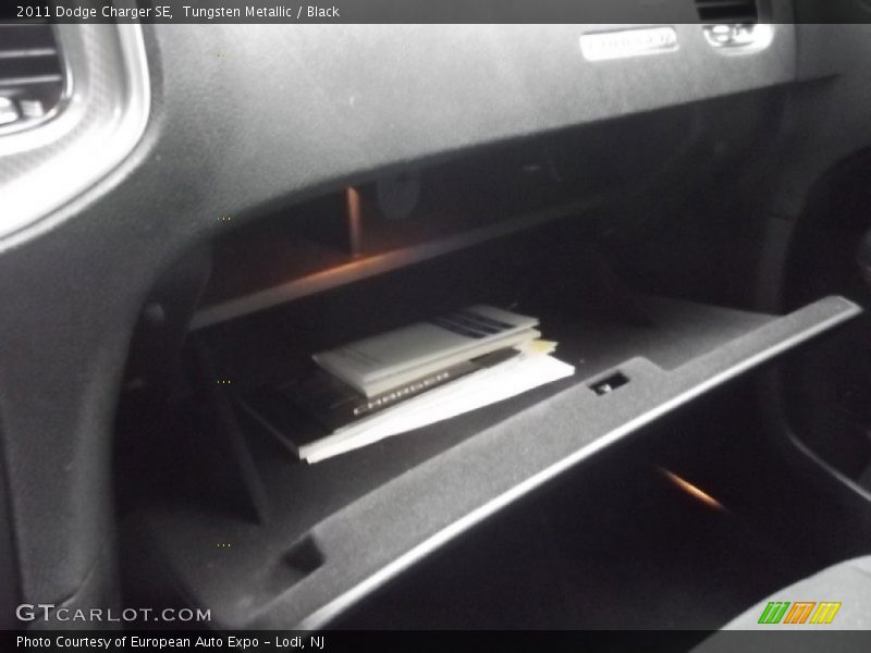 Tungsten Metallic / Black 2011 Dodge Charger SE