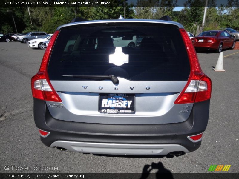 Electric Silver Metallic / Off Black 2012 Volvo XC70 T6 AWD