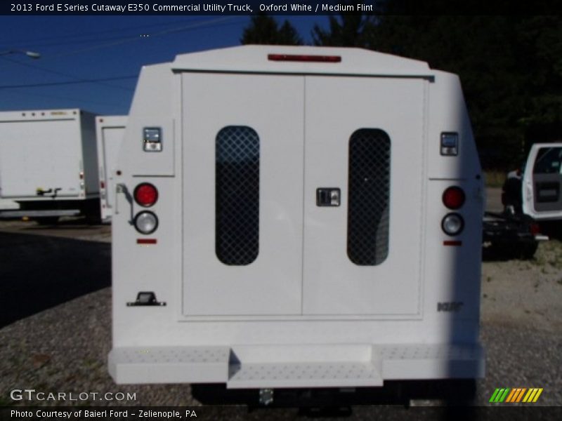 Oxford White / Medium Flint 2013 Ford E Series Cutaway E350 Commercial Utility Truck