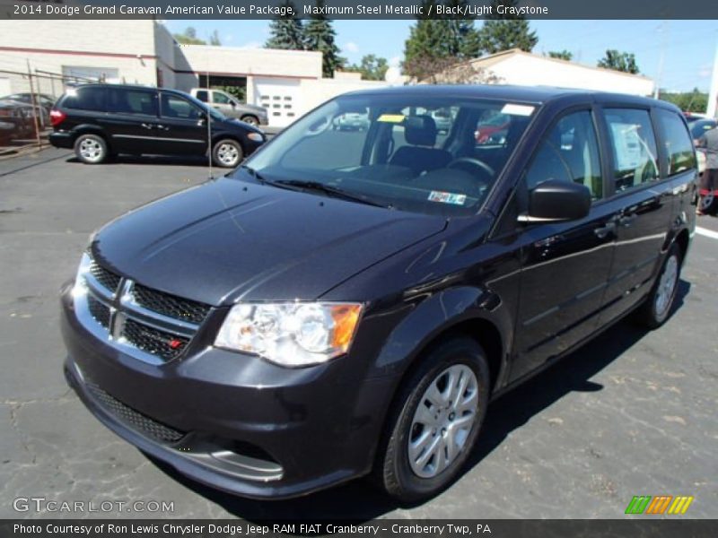 Front 3/4 View of 2014 Grand Caravan American Value Package