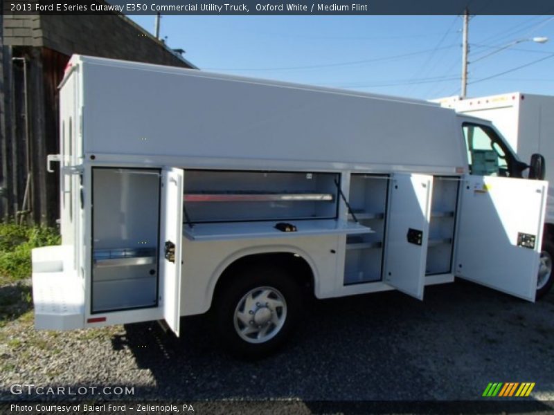 Oxford White / Medium Flint 2013 Ford E Series Cutaway E350 Commercial Utility Truck