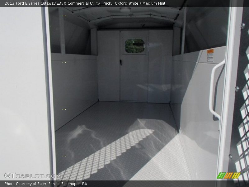 Oxford White / Medium Flint 2013 Ford E Series Cutaway E350 Commercial Utility Truck