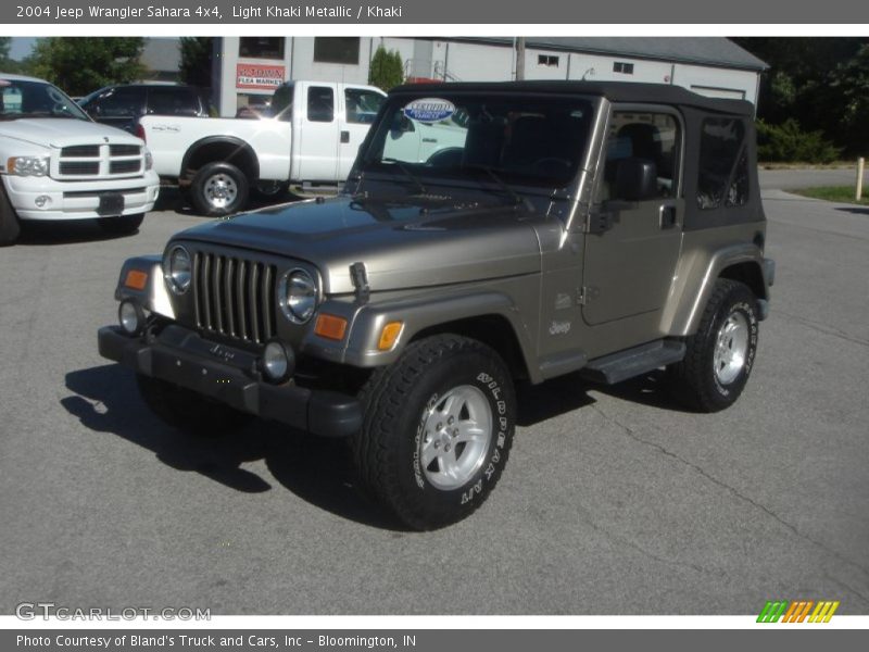 Light Khaki Metallic / Khaki 2004 Jeep Wrangler Sahara 4x4