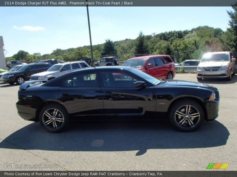 Phantom Black Tri-Coat Pearl / Black 2014 Dodge Charger R/T Plus AWD