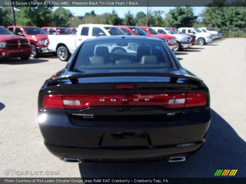 Phantom Black Tri-Coat Pearl / Black 2014 Dodge Charger R/T Plus AWD